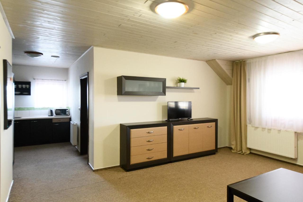Vinarstvi U Kaplicky Hotell Zaječí Exteriör bild