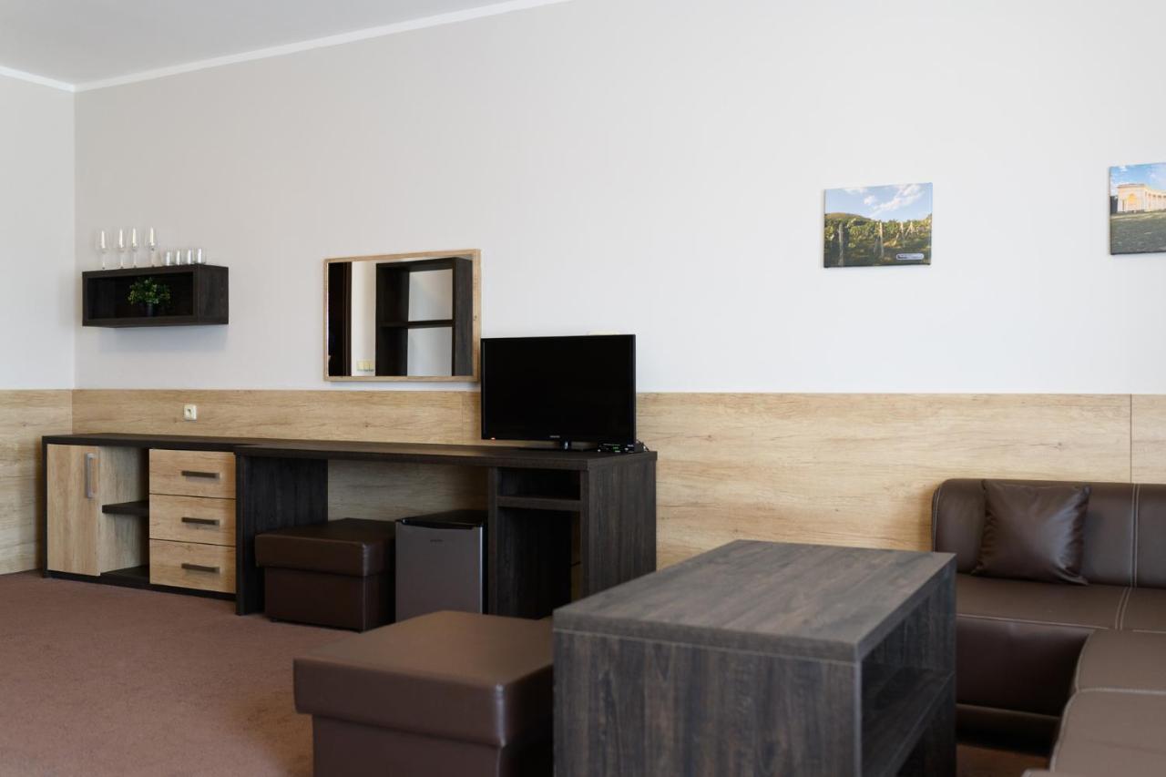Vinarstvi U Kaplicky Hotell Zaječí Exteriör bild
