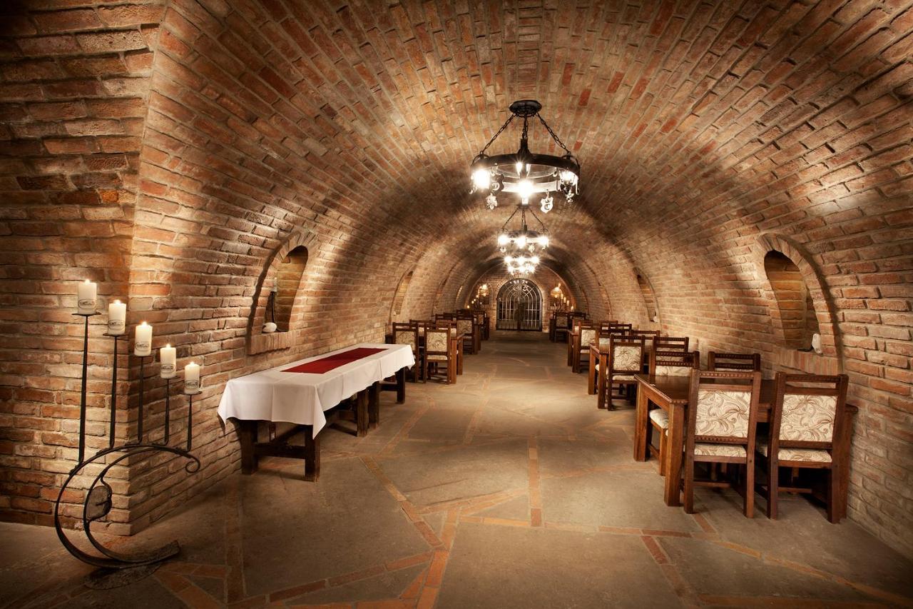 Vinarstvi U Kaplicky Hotell Zaječí Exteriör bild